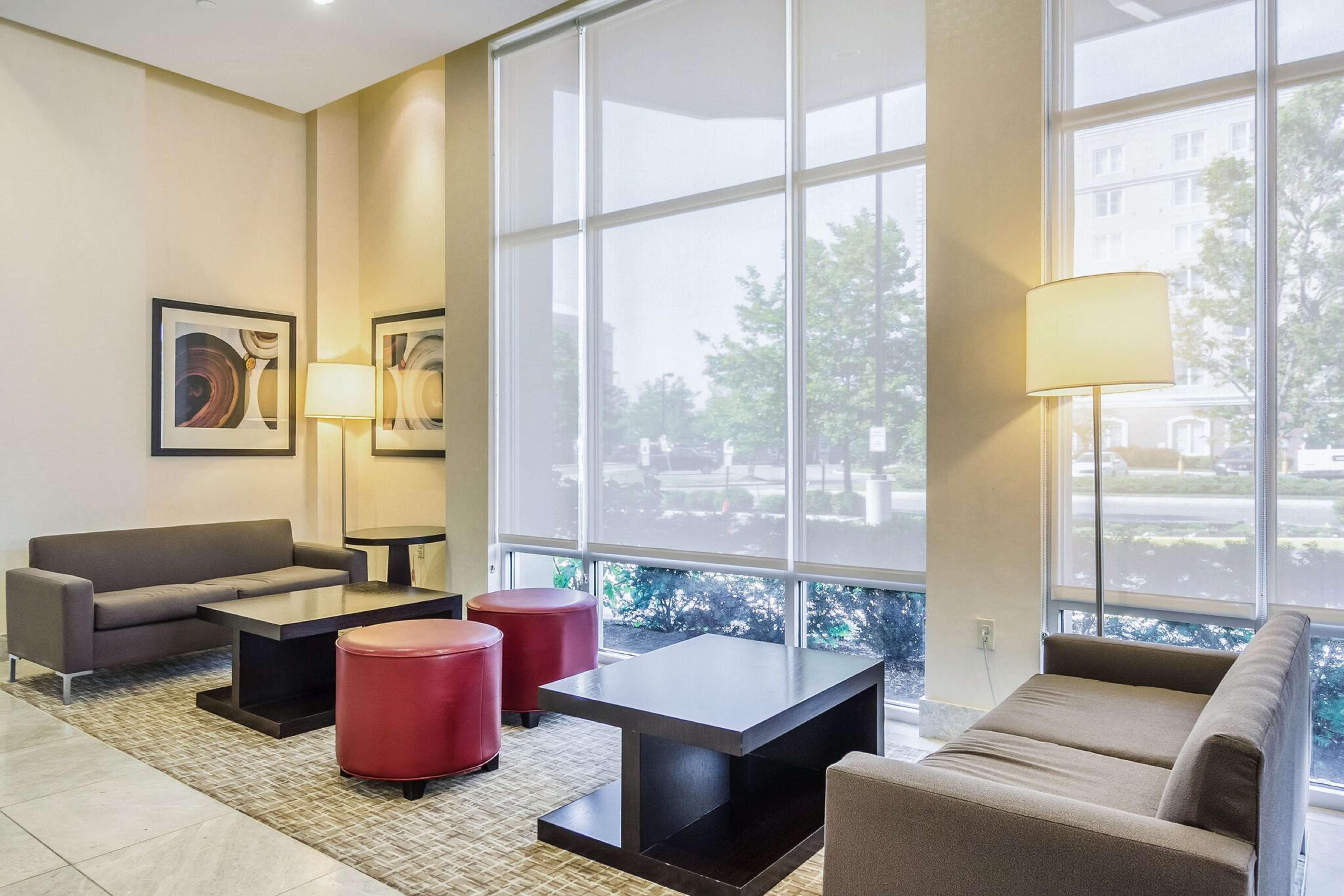Embassy Suites By Hilton Newark Airport Elizabeth Zewnętrze zdjęcie
