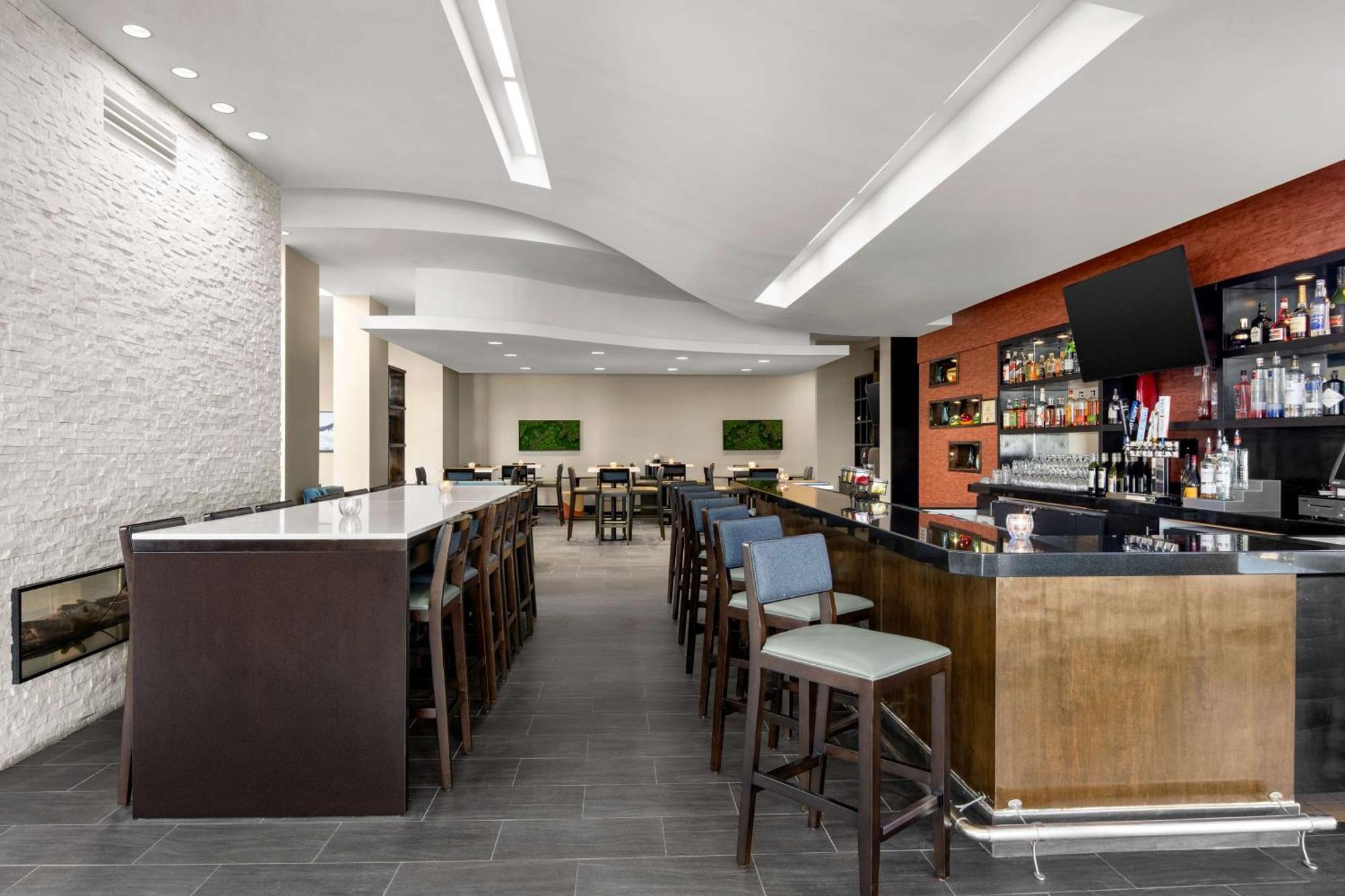 Embassy Suites By Hilton Newark Airport Elizabeth Zewnętrze zdjęcie