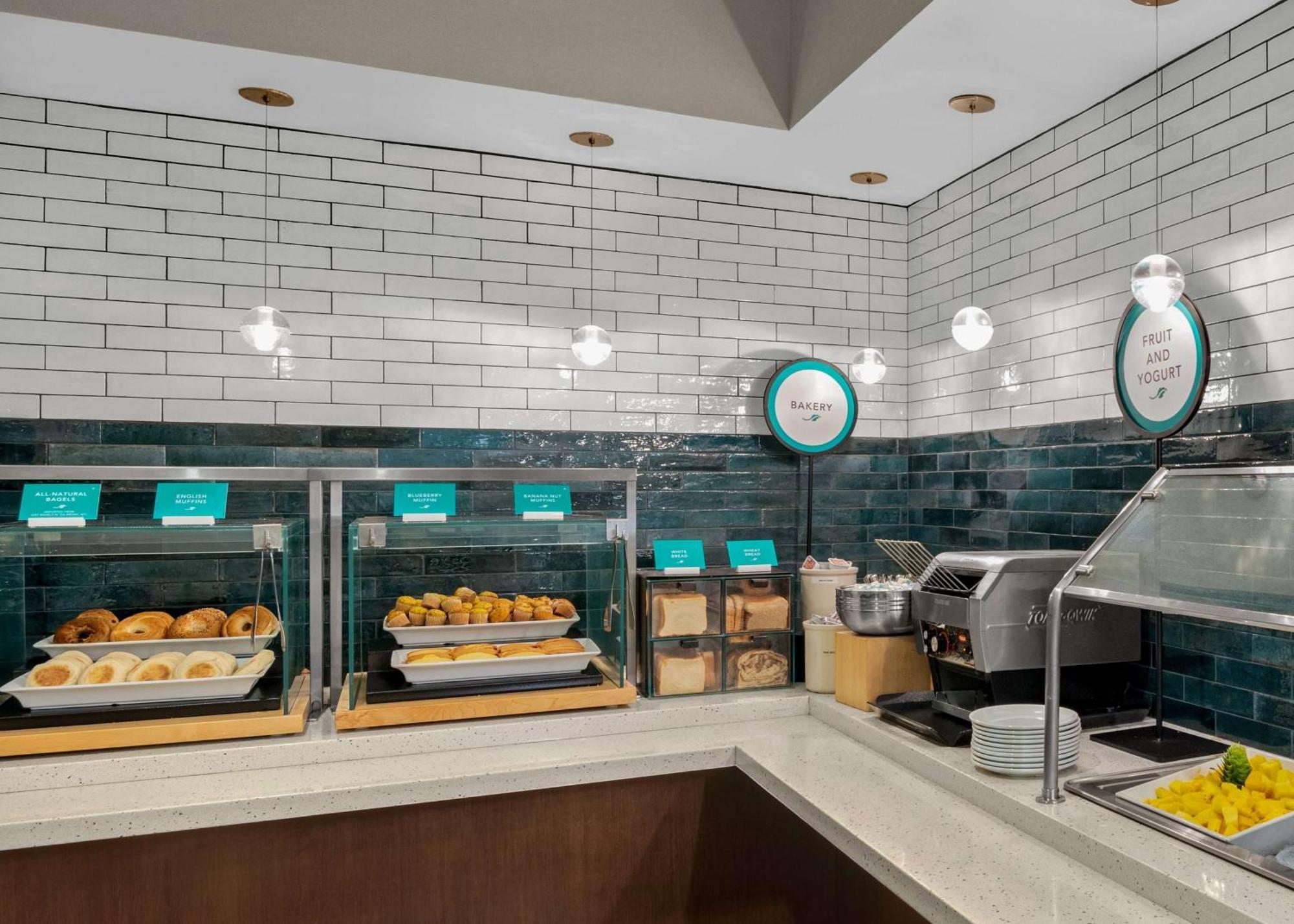 Embassy Suites By Hilton Newark Airport Elizabeth Zewnętrze zdjęcie