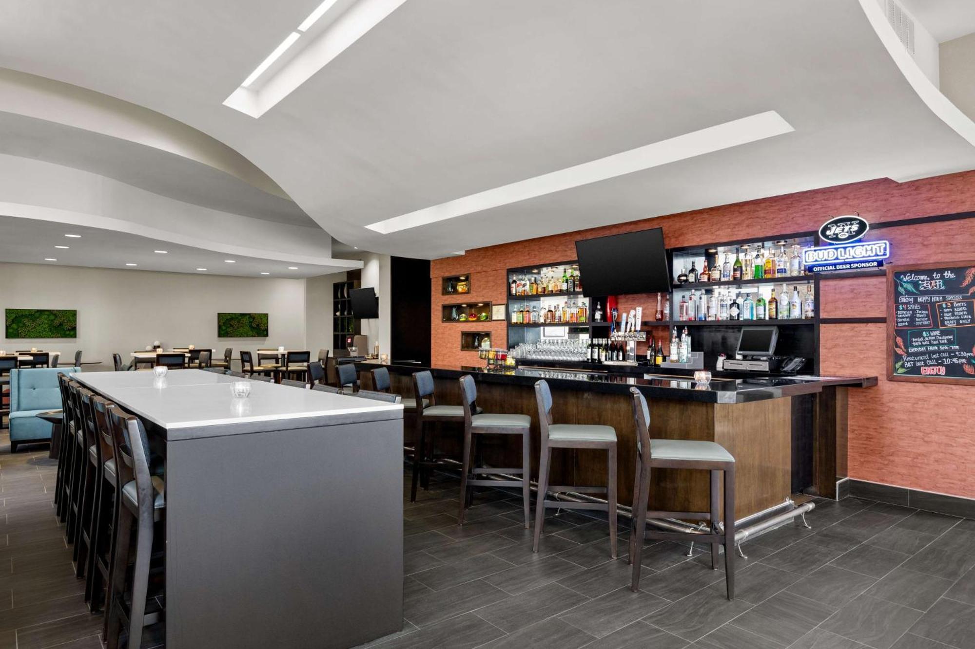 Embassy Suites By Hilton Newark Airport Elizabeth Zewnętrze zdjęcie