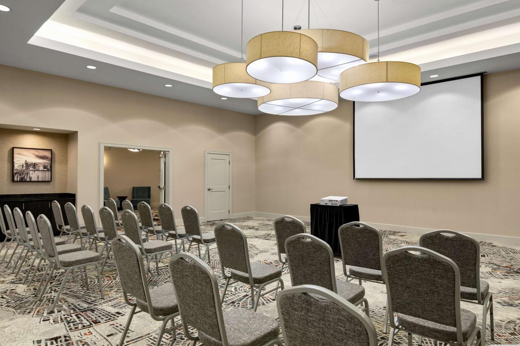 Embassy Suites By Hilton Newark Airport Elizabeth Zewnętrze zdjęcie