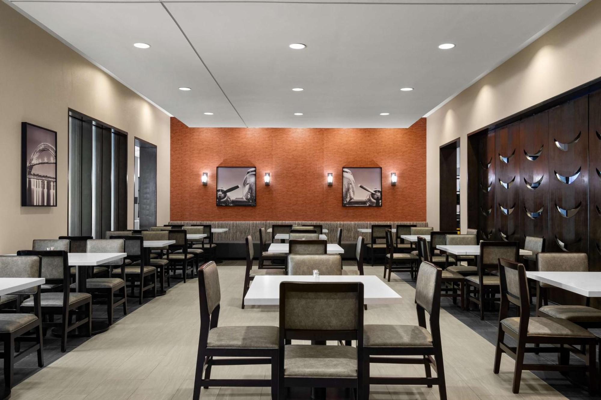 Embassy Suites By Hilton Newark Airport Elizabeth Zewnętrze zdjęcie