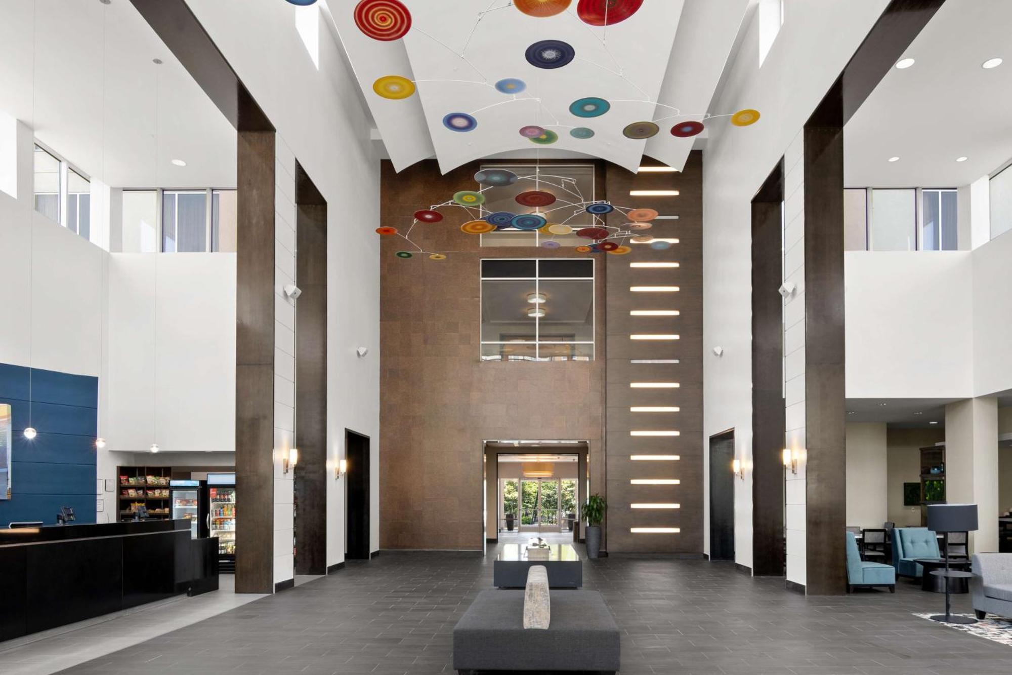 Embassy Suites By Hilton Newark Airport Elizabeth Zewnętrze zdjęcie